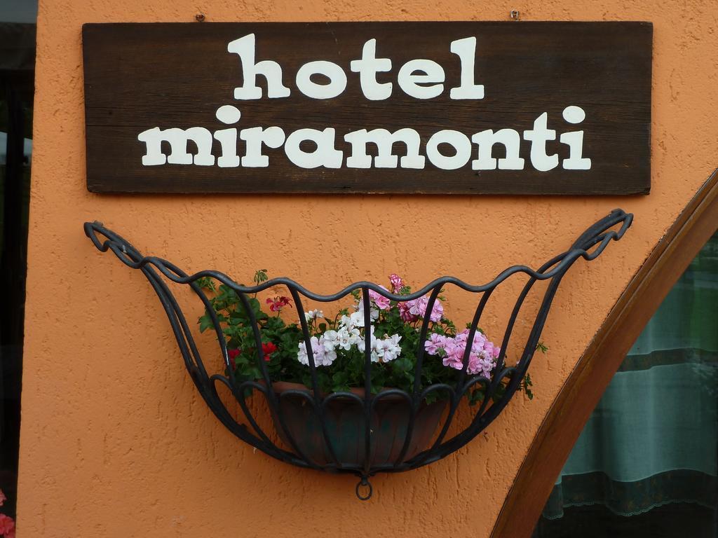 אסיאגו Albergo Miramonti Dependance מראה חיצוני תמונה